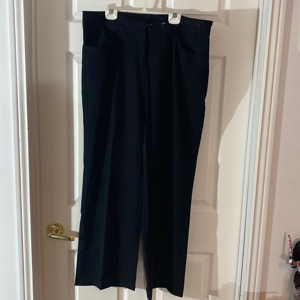 Ladies size 16 brand Ninety black dress pants